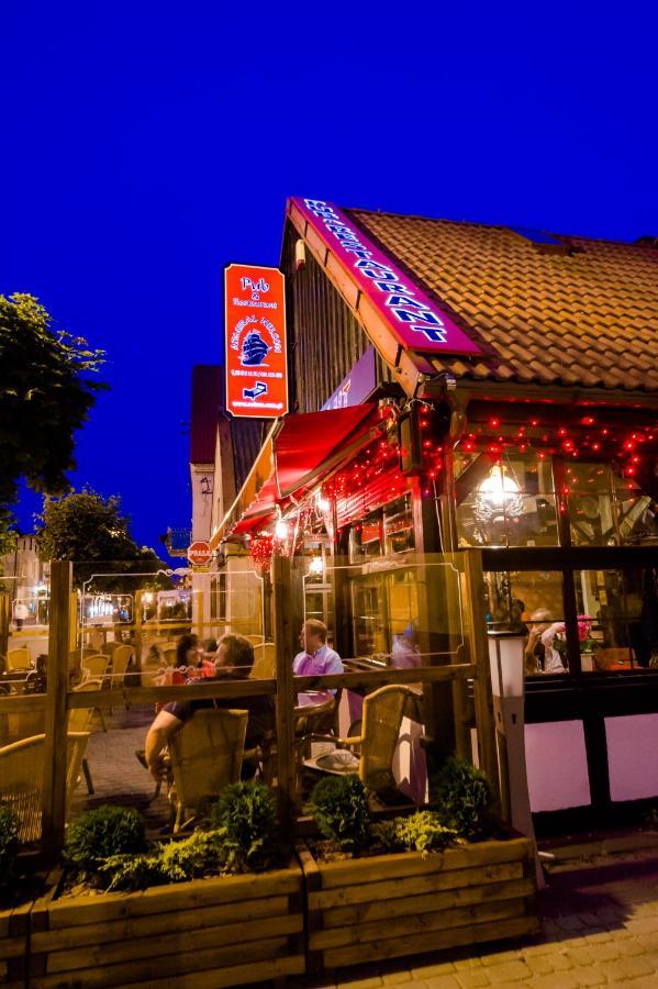 Villa & Restaurant Admiral Nelson Hel Kültér fotó