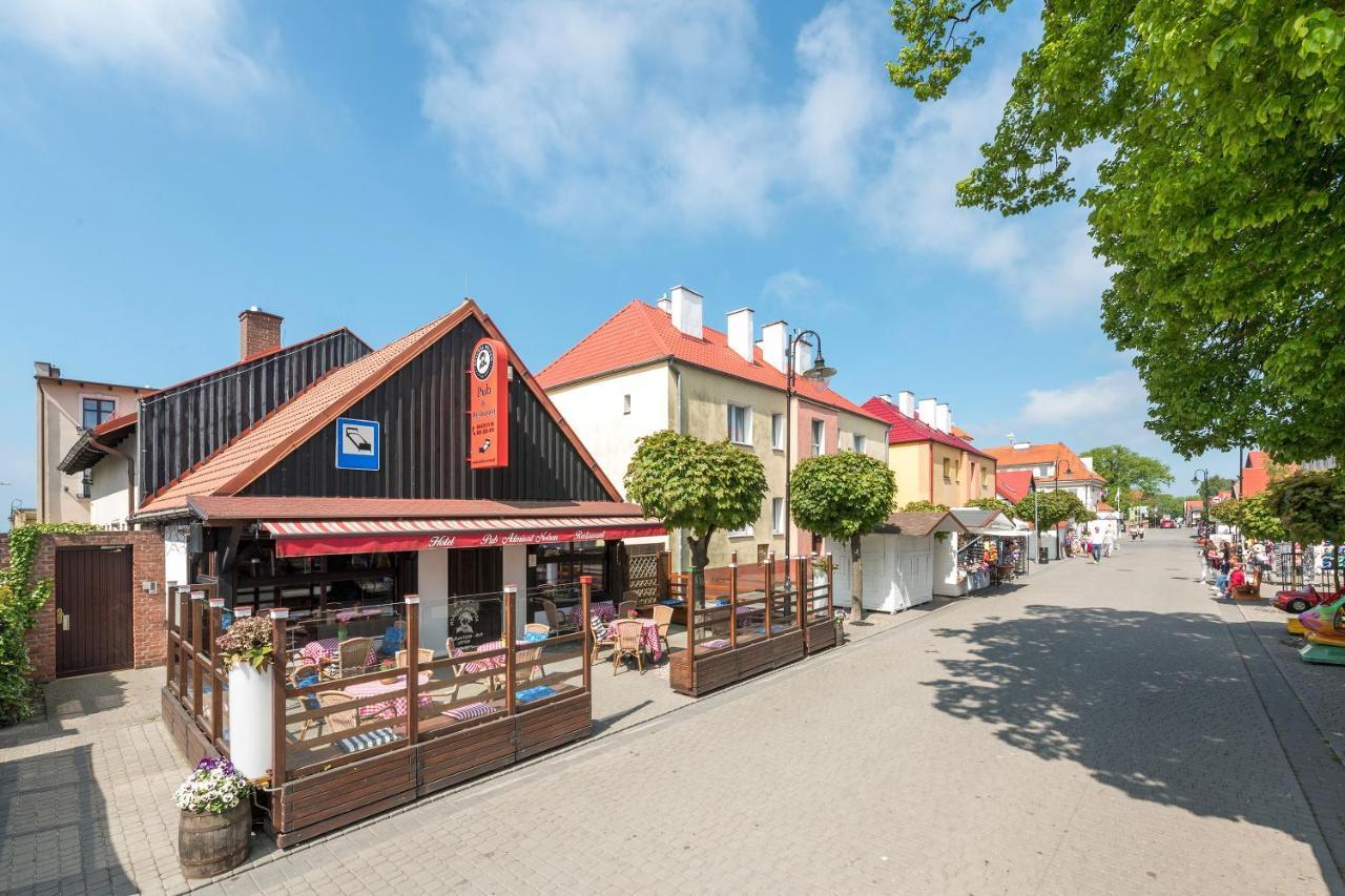 Villa & Restaurant Admiral Nelson Hel Kültér fotó