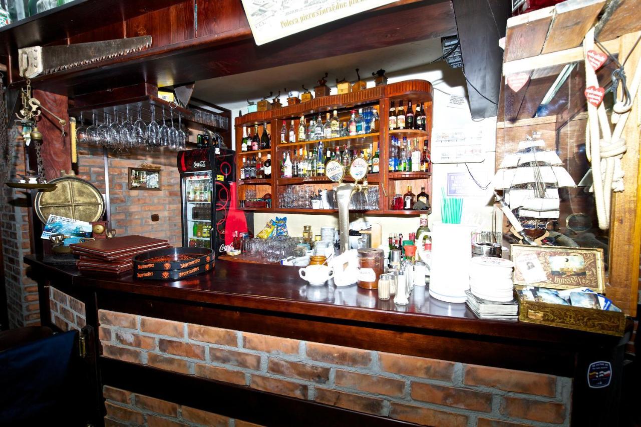 Villa & Restaurant Admiral Nelson Hel Kültér fotó