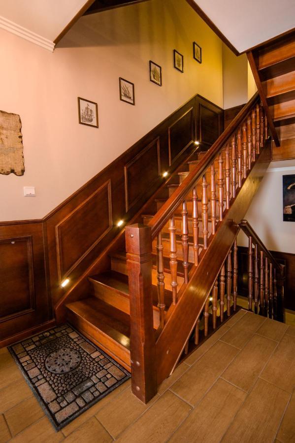 Villa & Restaurant Admiral Nelson Hel Kültér fotó