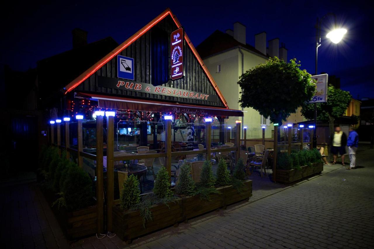 Villa & Restaurant Admiral Nelson Hel Kültér fotó